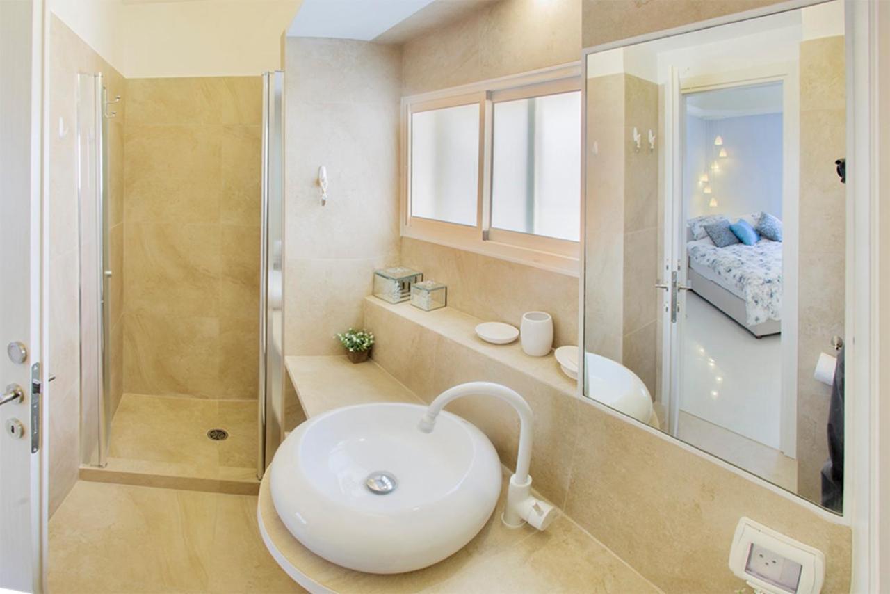 Luxury Apartment In The Heart Of The German Colony Jerusalem Exterior photo
